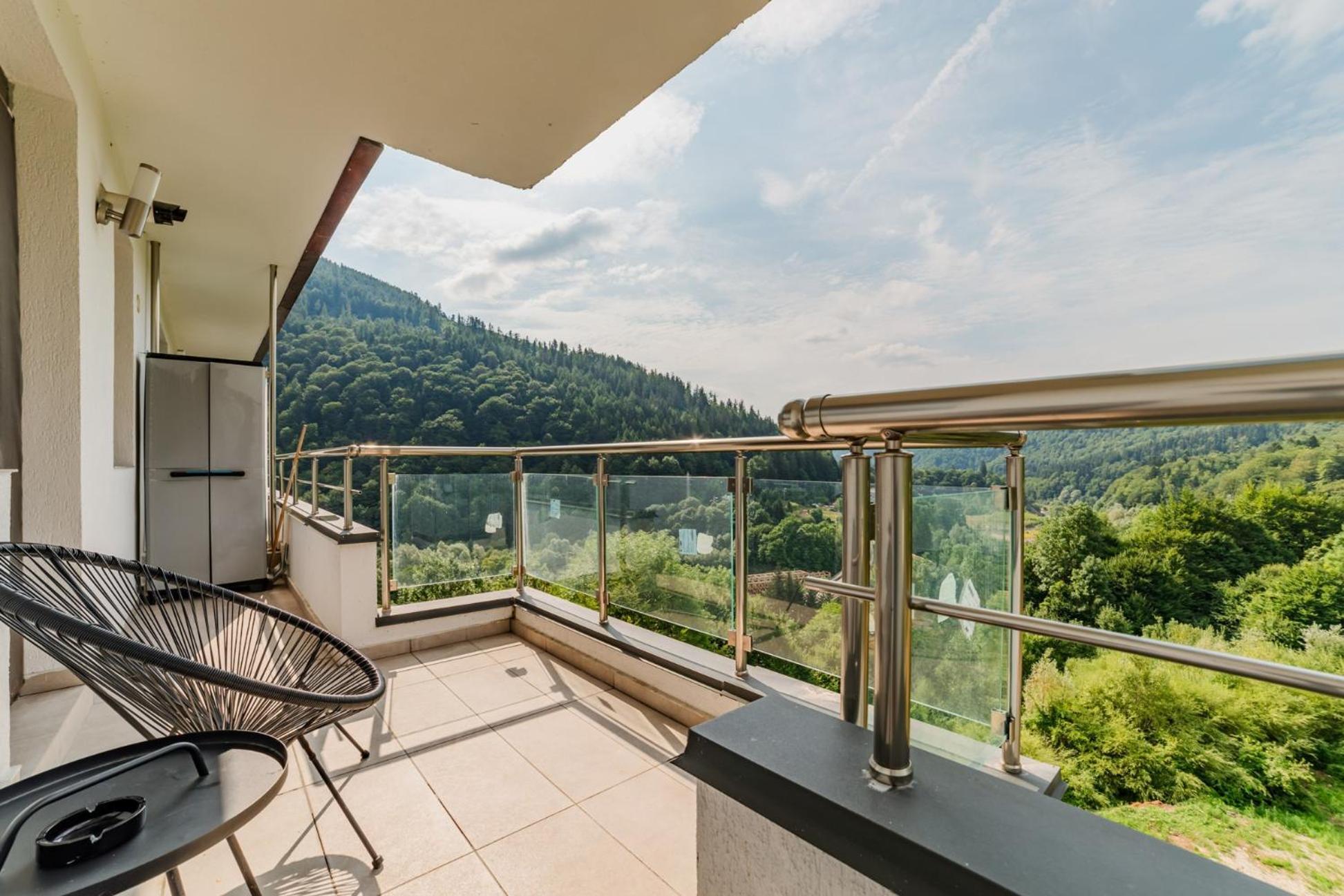 Romantic Jacuzzi Chic Apartment Sinaia Eksteriør bilde